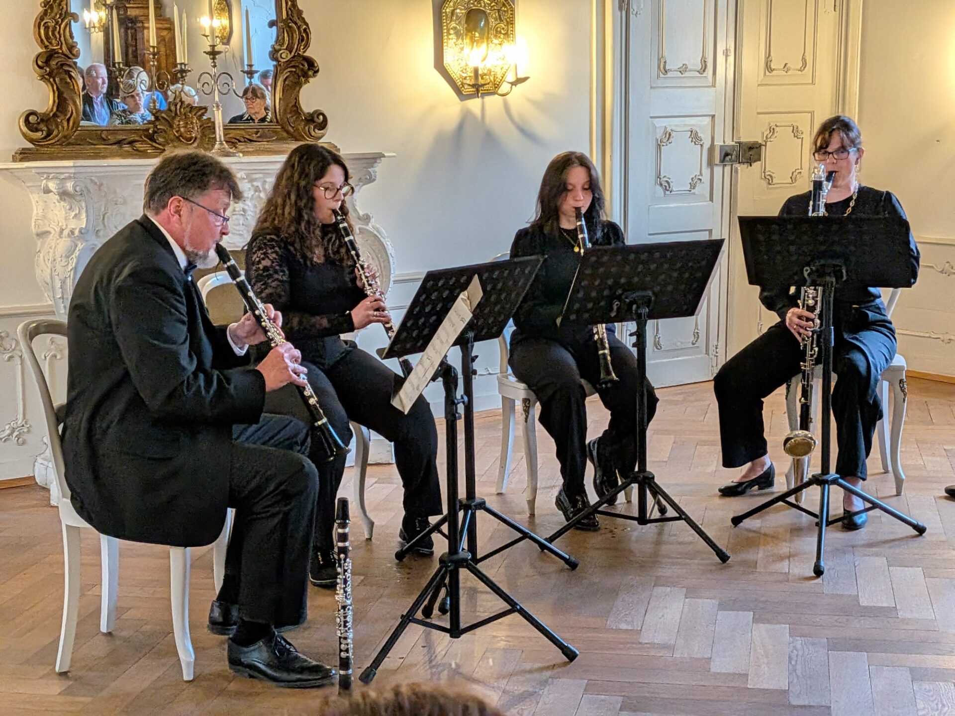 Opus 4 beim musizieren
